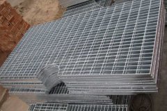 為什么不銹鋼鋼格板要進(jìn)行拋光處理